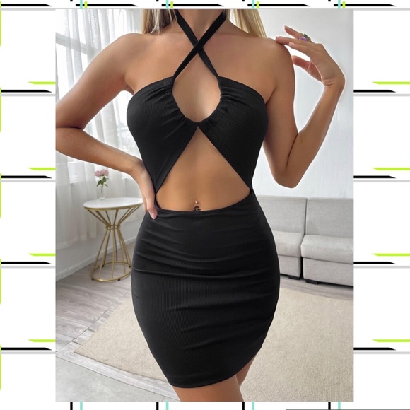 SOLD❣️HOT❤️🔥 Sexy Black Halter Summer Bodycon Dress - Picture 3 of 5